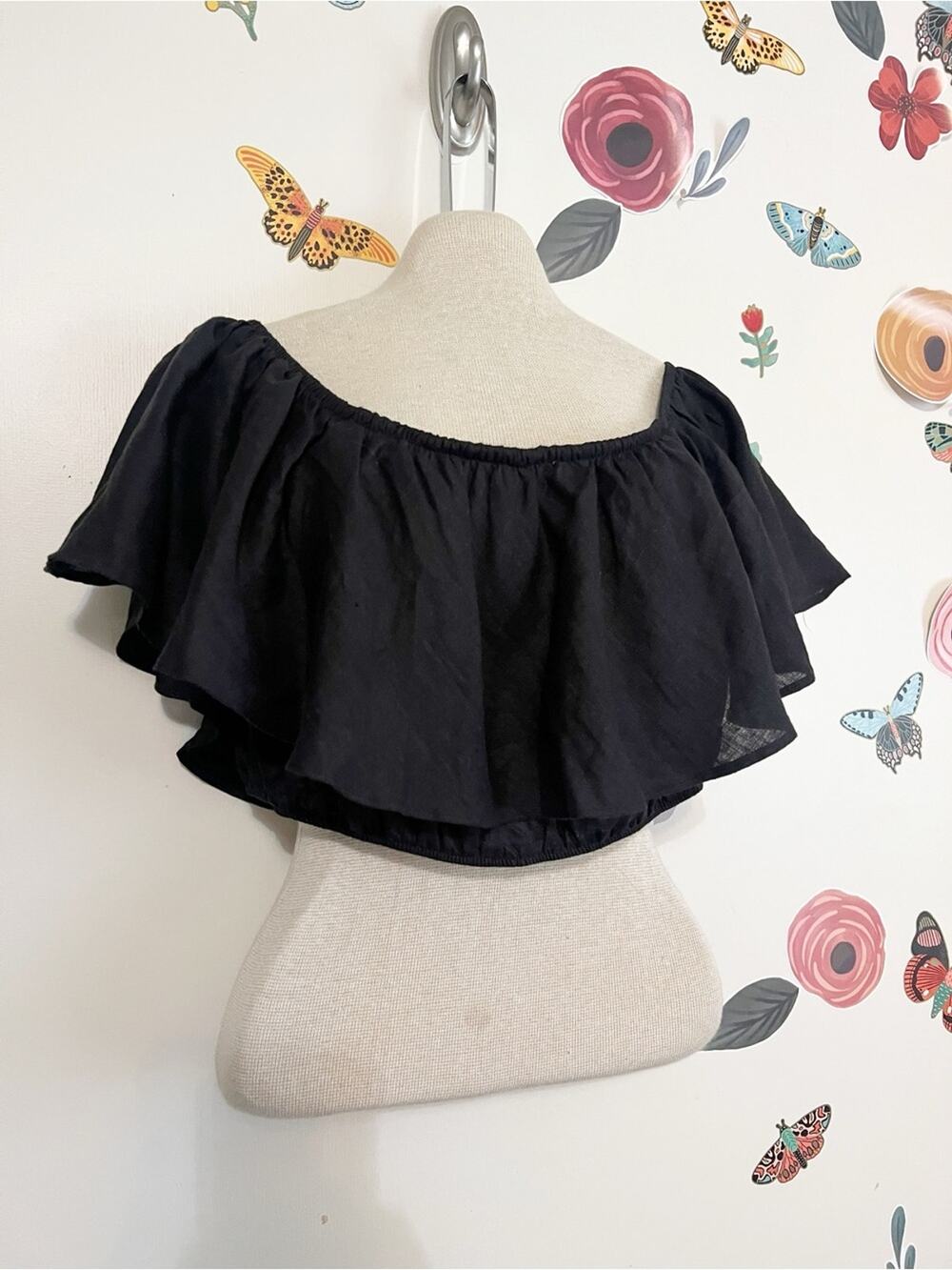 Reformation Black Off-Shoulder Ruffle Crop Top L